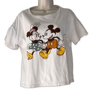 DISNEY Mickey and Minnie Mouse Holding Hands Crop Top Tshirt Womens Large